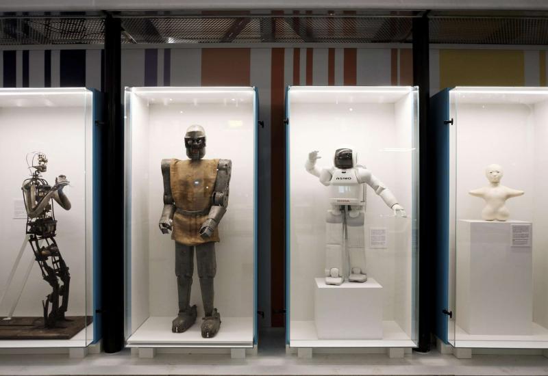 Utopije i histerije vezane uz humanoidne robote i umjetnu inteligenciju